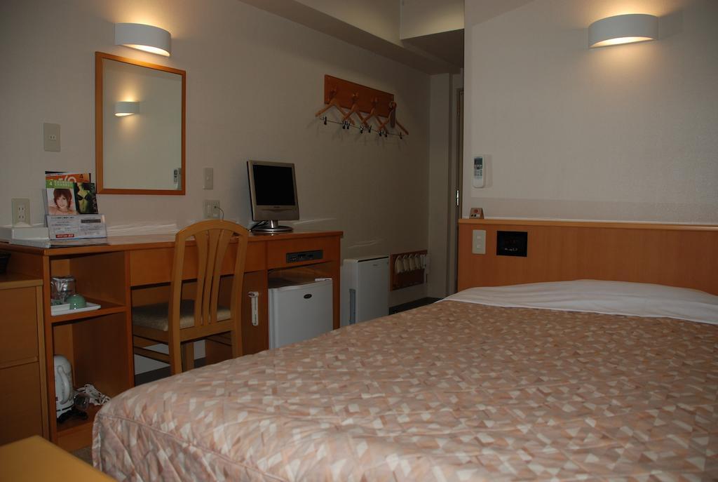Best Inn 鱼津 客房 照片